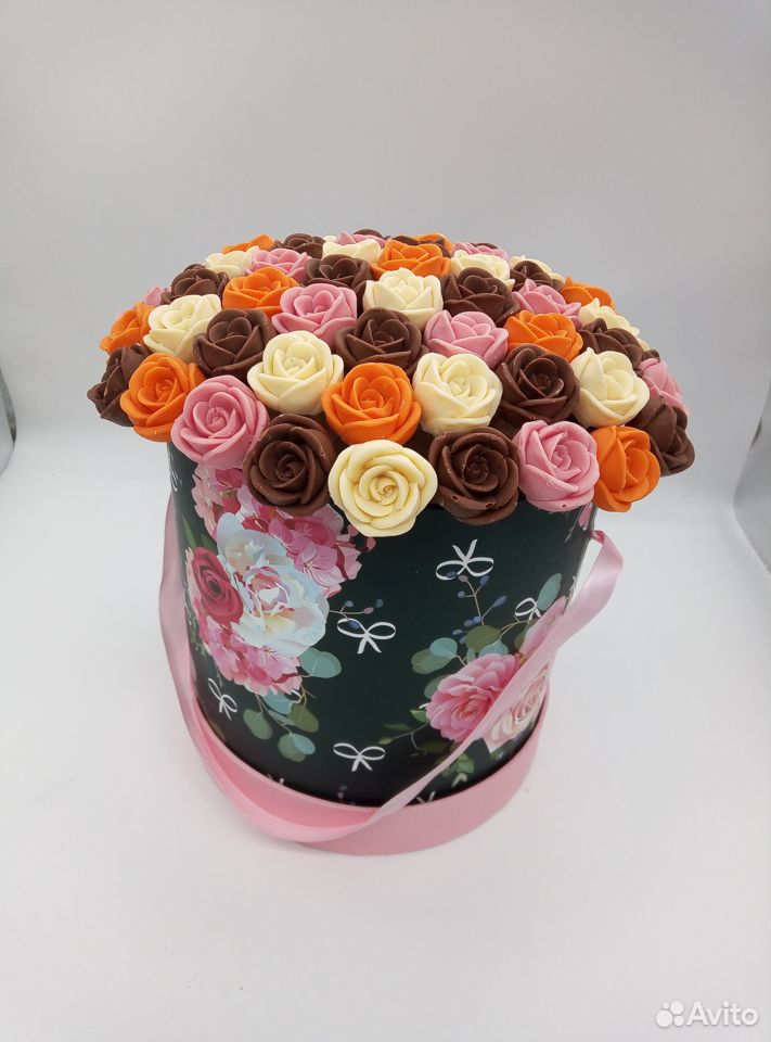 Шоколадные розы 59 штук, размер букета 25*25 см купить на Зозу.ру - фотография № 3