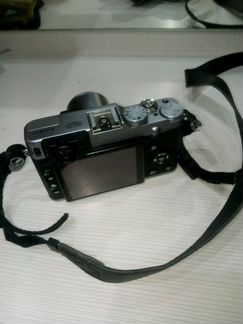 Продам цифровой фотоаппарат Fujifilm X20