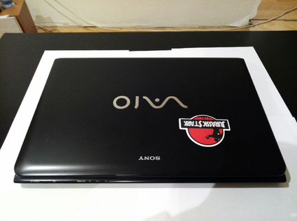 Ноутбук Sony Vaio SVE1711T1R