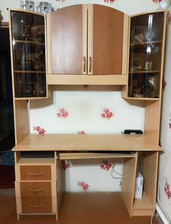 Компьютерный стол,шкаф,мебель для школьника