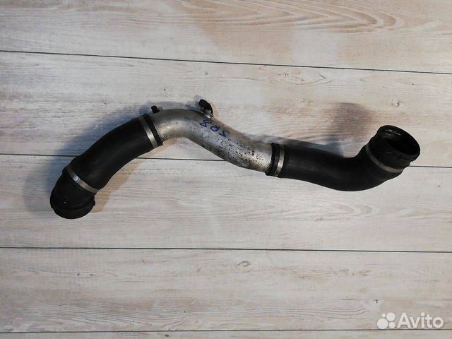 Патрубок нагнетаемого воздуха BMW