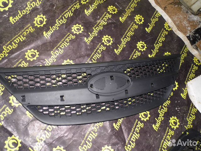 Решетка бампера верхняя лада ларгус