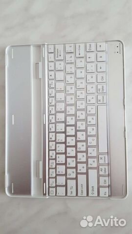 Клавиатура для iPad2 Apple б/у не заряжается