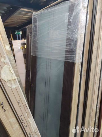 Двери натуральный шпон с коробкой с витрины