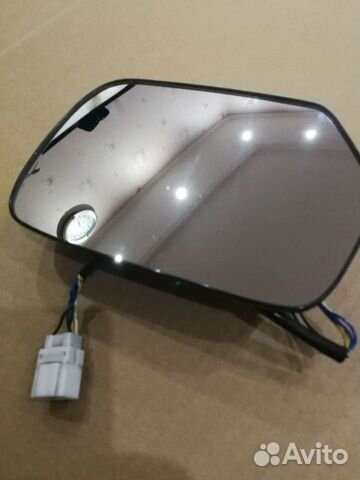 Зеркальный элемент правый 7632A224 с подогревом