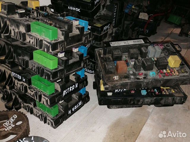 Блок предохранителей Opel Astra H