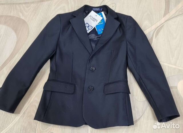 Пиджак на мальчика новый