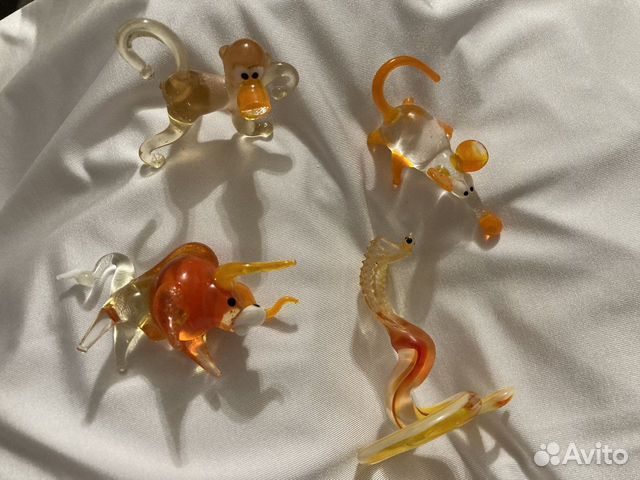 Игрушки стеклянные коллекционные символ года