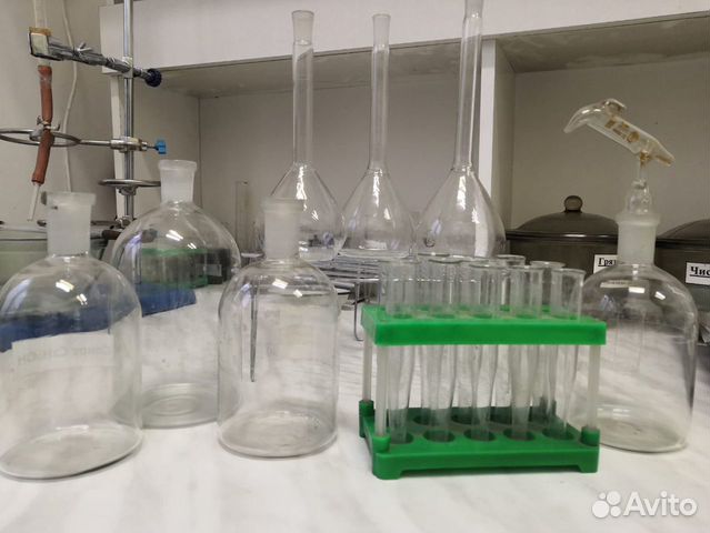 Лабораторная посуда: колба, пробирки, склянки