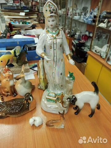 Статуэтка фарфор