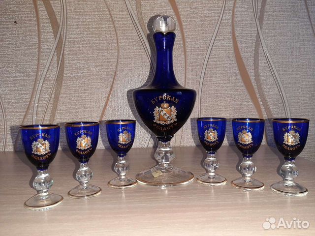 Графин с рюмками