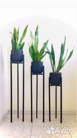 Подставка под цветы металлическая новая