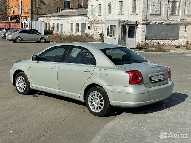 Toyota Avensis 2.0 AT, 2004, 125 000 км