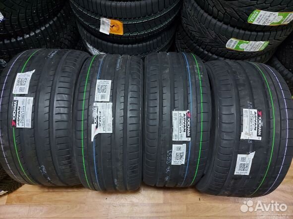 Yokohama Advan Sport V107 325/35 R22 и 285/40 R22