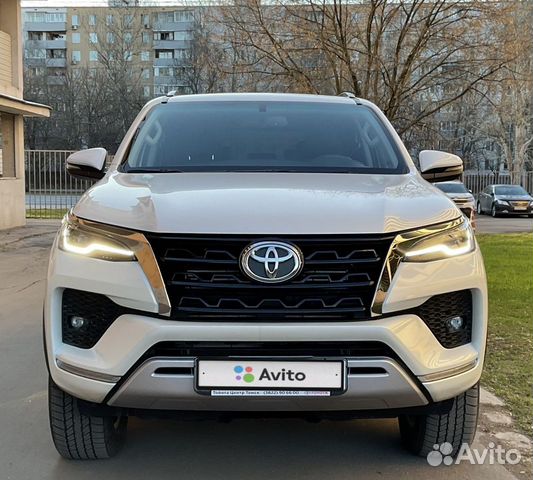 Toyota Fortuner 2.8 AT, 2021, 220 км