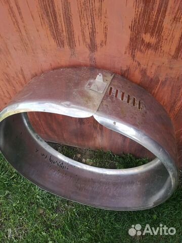 Кожух запасного колеса