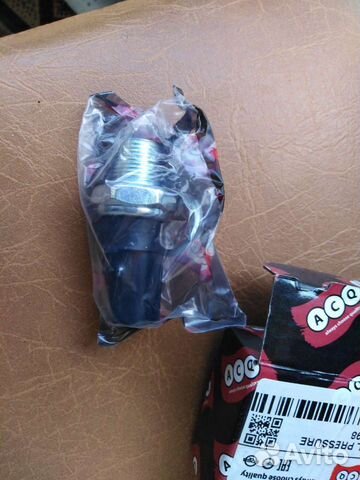 Датчик давления масла 300c