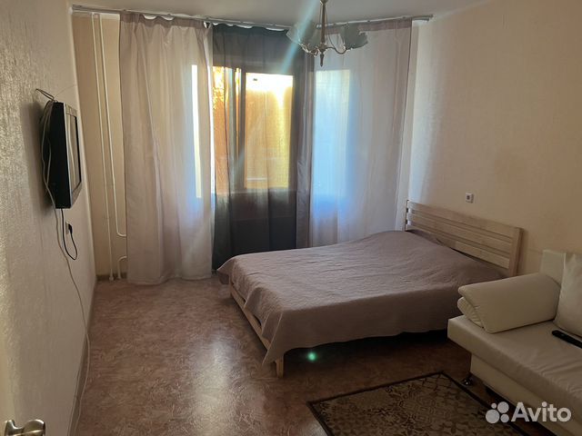 

1-к. квартира, 42 м², 1/18 эт.