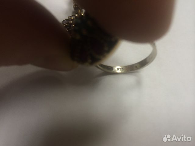 Серебряные серьги с кольцом украшенные драг. кам Серебряные серьги с кольцом украшенные драг. кам