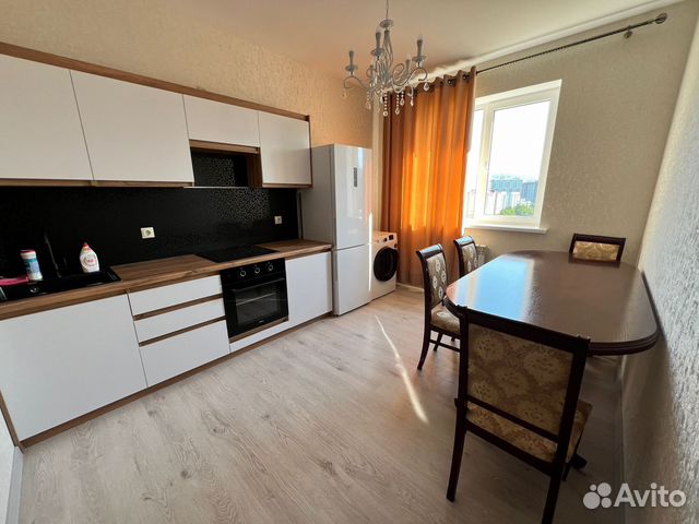 

2-к. квартира, 62 м², 10/17 эт.