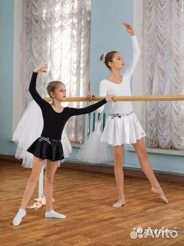 Гимнастические купальники,чешки,юбки