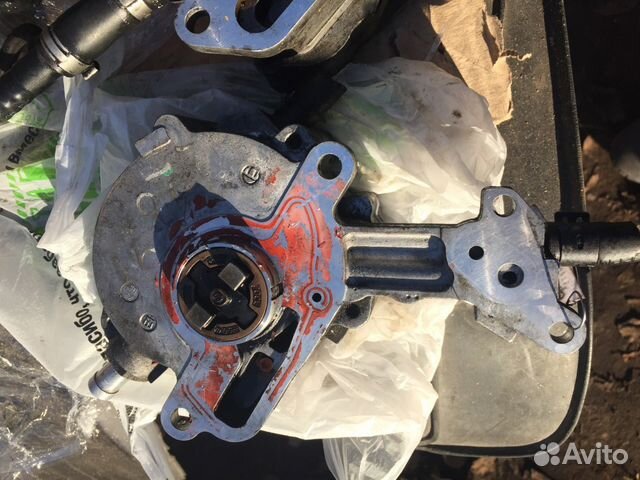 Насос вакуумный 1.9TDi 038145209M VW Passat B5+ B6