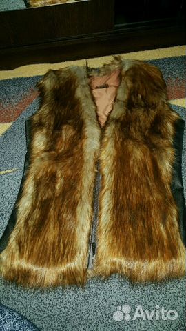 Жилет из меха лисы
