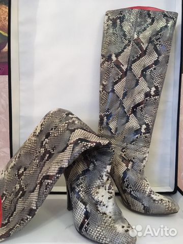 Сапоги Valentino. Кожа рептилии