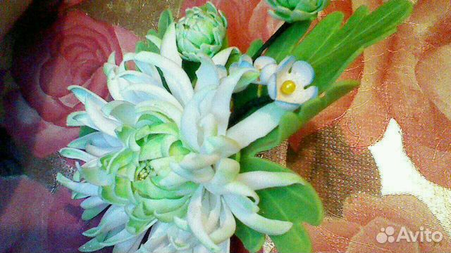 Брошь,Хризантема салатовая