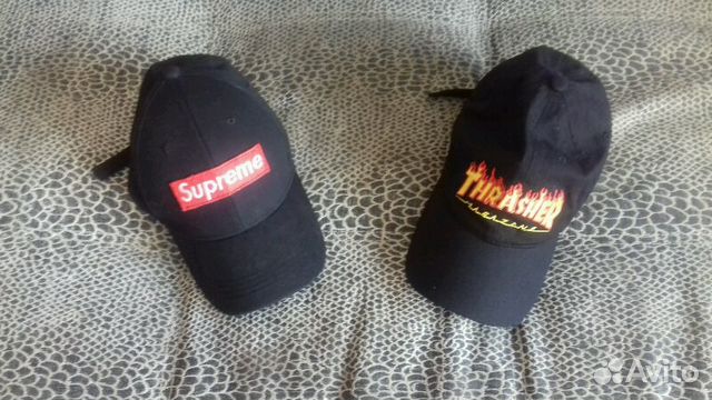 Кофты и бейсболки новые supreme и thrasher