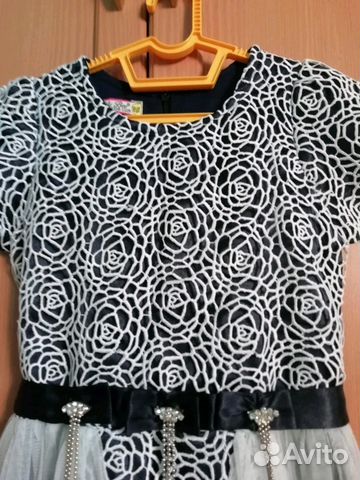 Нарядное платье