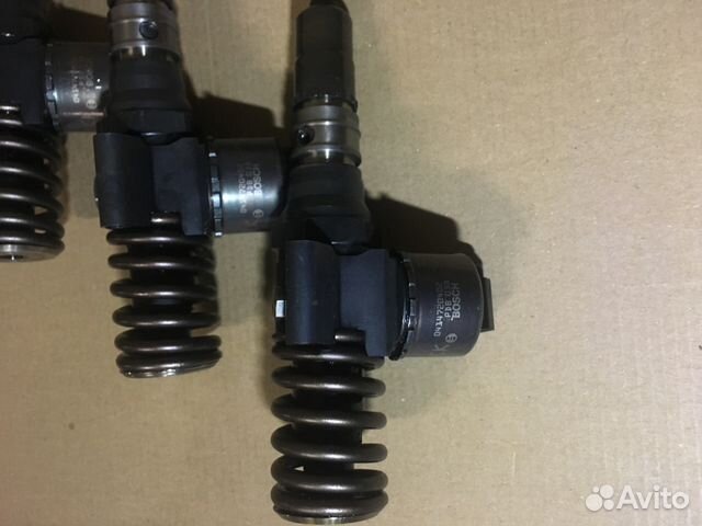 Насос форсунка 03G130073 B Насос форсунка 03G130073 B