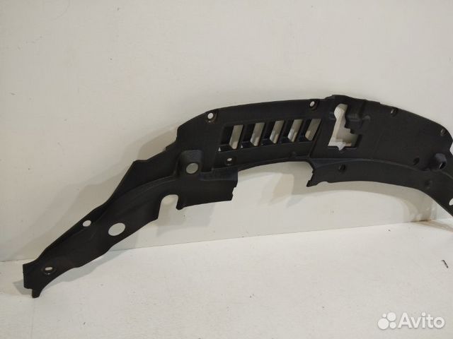 Накладка замка капота передняя верхняя Toyota