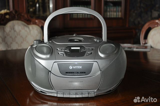 Продам магнитолу Vitek-vt 3456,новая