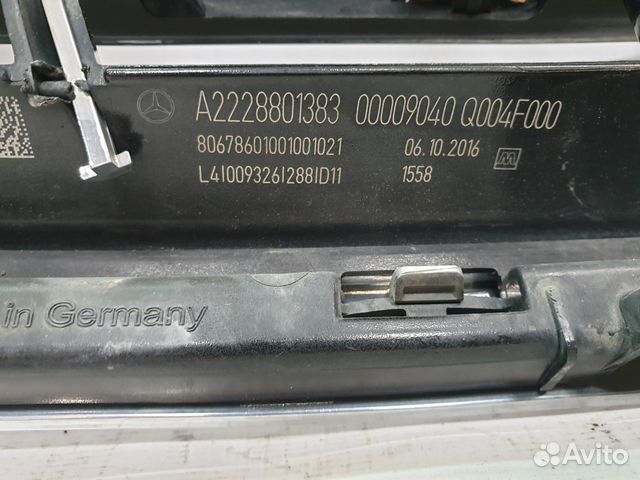 Решётка Mercedes W222 амг под камеру A2228801383 Решётка Mercedes W222 амг под камеру A2228801383
