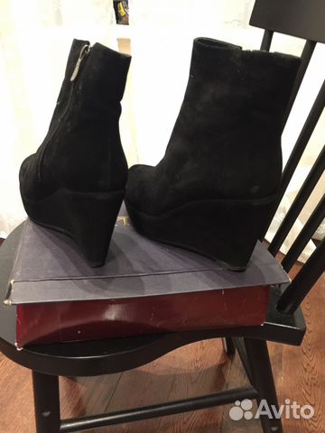 Женские ботинки