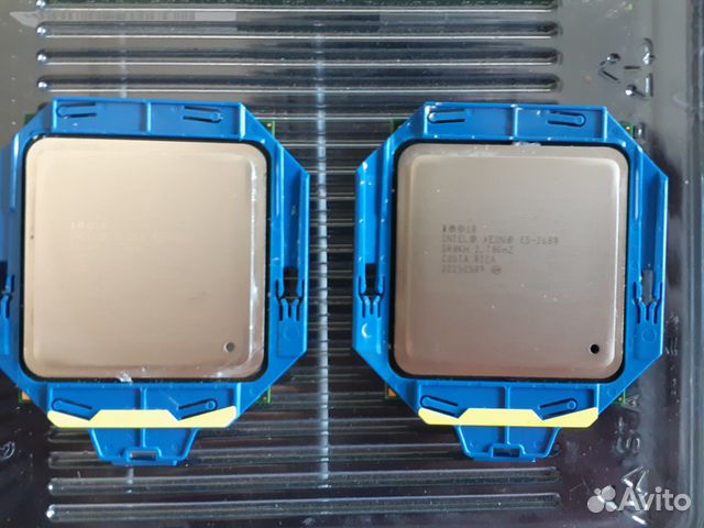 Cpu intel xeon e5 2680. E5 2640 v2. intel xeon cpu e5-2689. xeon e5 2640 v2 с обратной стороны.