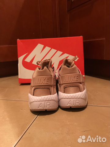 Новые кроссовки Nike Air Huarache (размер 38) Новые кроссовки Nike Air Huarache (размер 38)