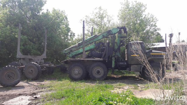 Продается Урал лесовоз-манипулятор с прицепом