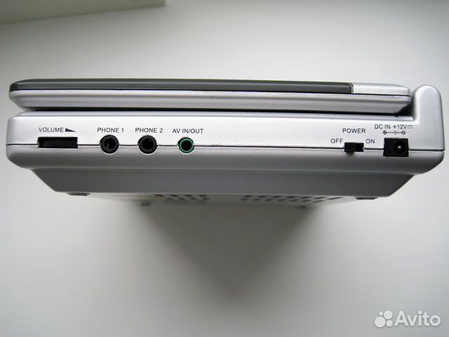 Портативный DVD/ CD -плеер Hyundai H-lcdvd705 Портативный DVD/ CD -плеер Hyundai H-lcdvd705