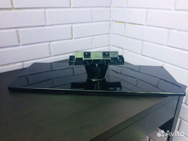 Стойка под телевизор