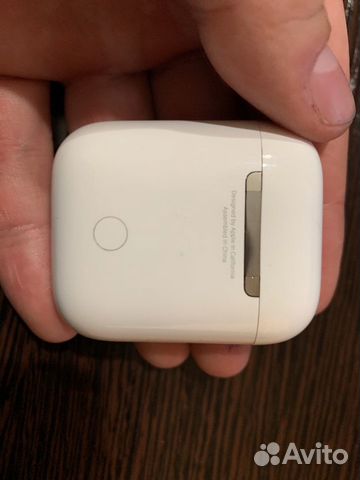 Продаю Apple AirPods в отличном состоянии