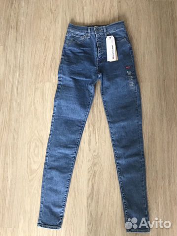 Джинсы Levi’s