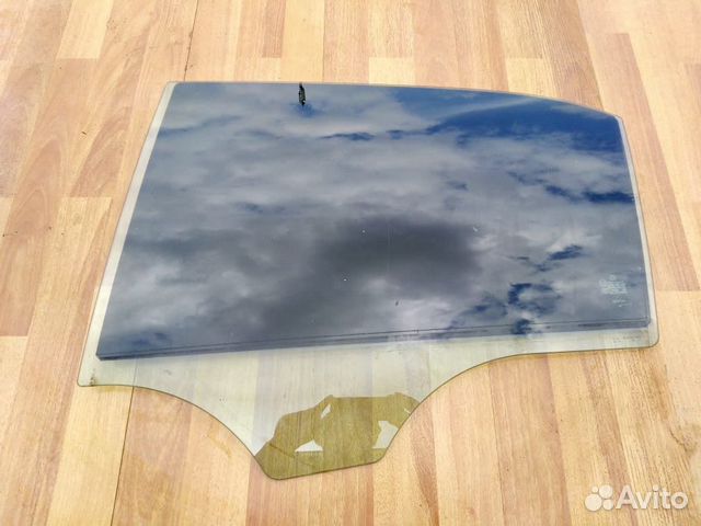 Стекло задней левой двери Mercedes W212 Стекло задней левой двери Mercedes W212