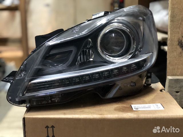 Фара Мерседес W204 Mercedes w204