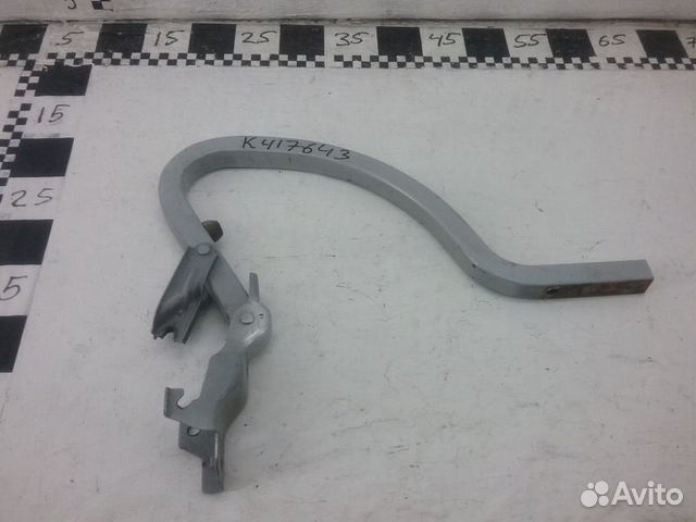 Петля крышки багажника лев Kia Rio 4 Sedan