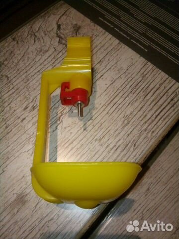 Ниппельная поилка