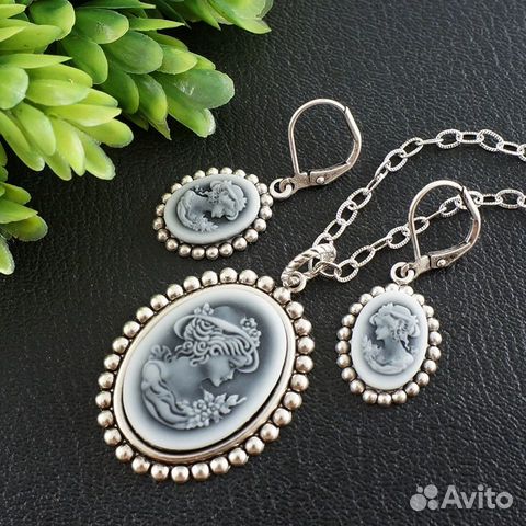 Комплект с камеями Изящные дамы №2, подвеска и сер Комплект с камеями Изящные дамы №2, подвеска и сер