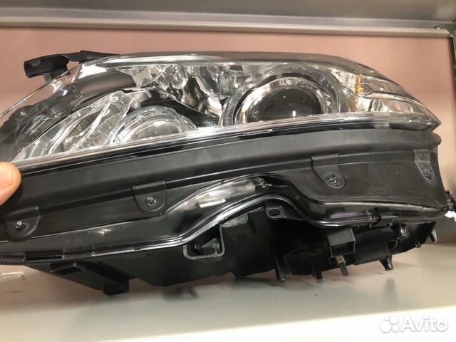 Mercedes W204 2007-2010 фара левая ксенон Mercedes W204 2007-2010 фара левая ксенон