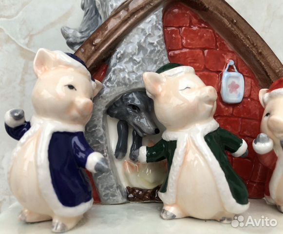 Музыкальная игрушка статуэтка три поросенка